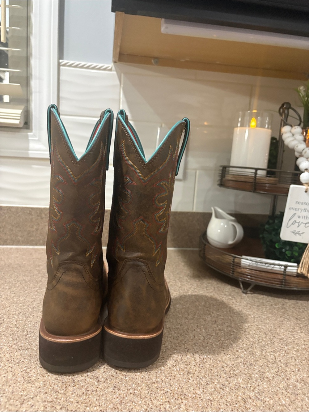 Ariat Brown Leather Western Boots with Turquoise Trim - Picture 4 of 6